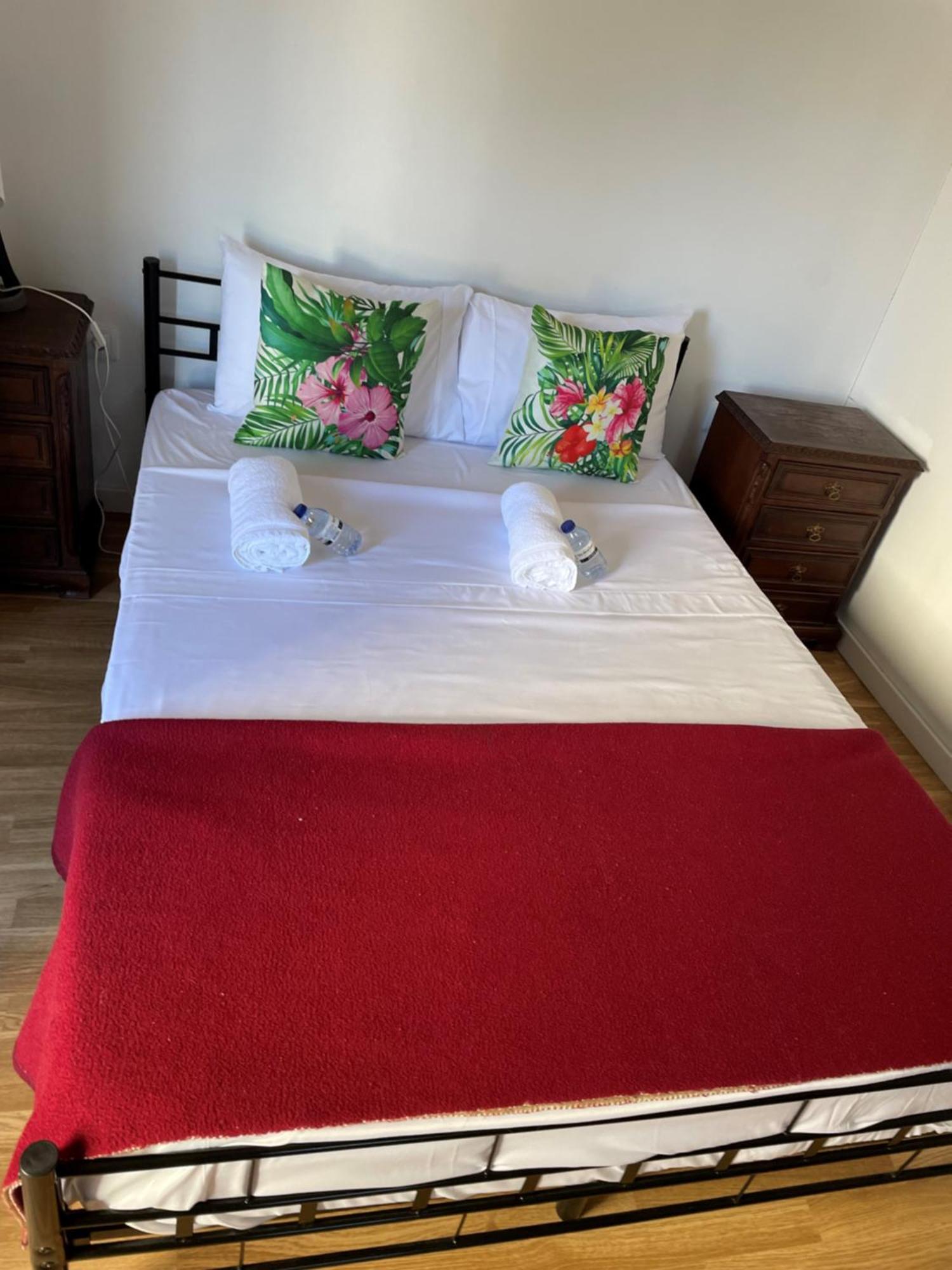 Imaculada Home Royal - Cobramos Estacionamento - Precisa Reservar Брага Экстерьер фото